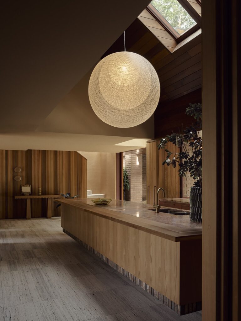 оновлений інтер'єр в будинку